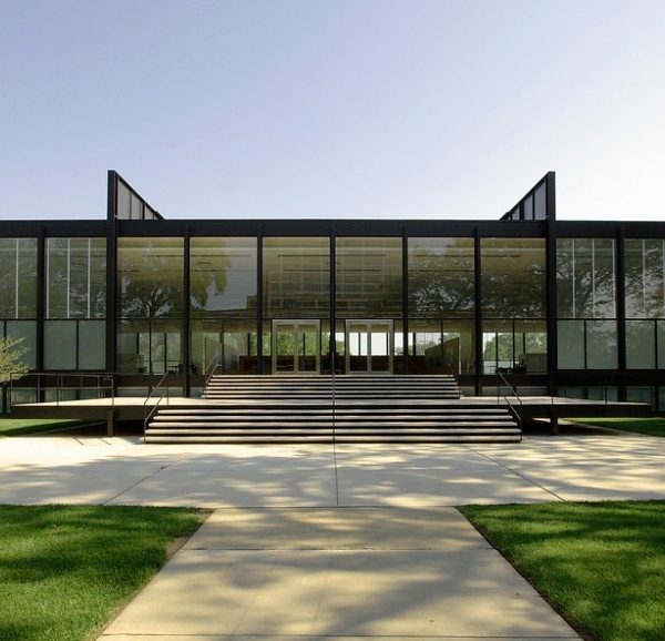 کراون هال موسسه فنی ایلینویز