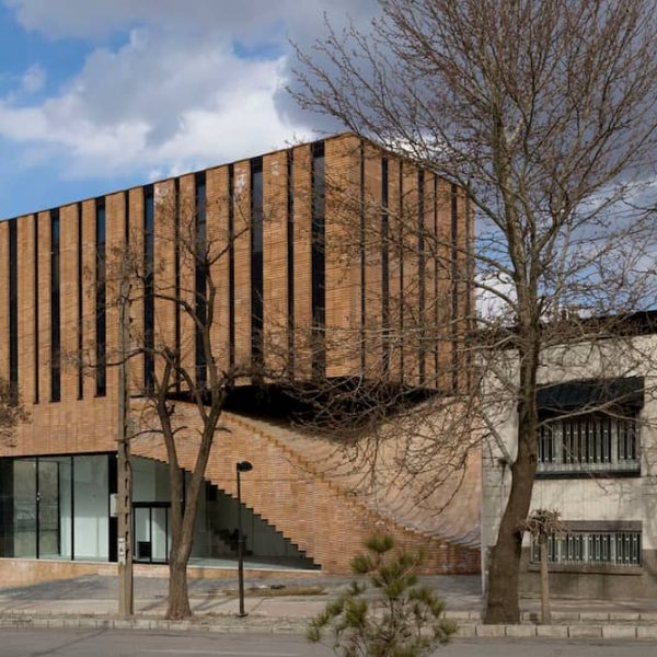 ساختمان اداری تجاری ترمه